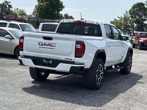 New 2026 GMC Canyon AT4 w/ AT4 Premium Package AWD/4WD image 3