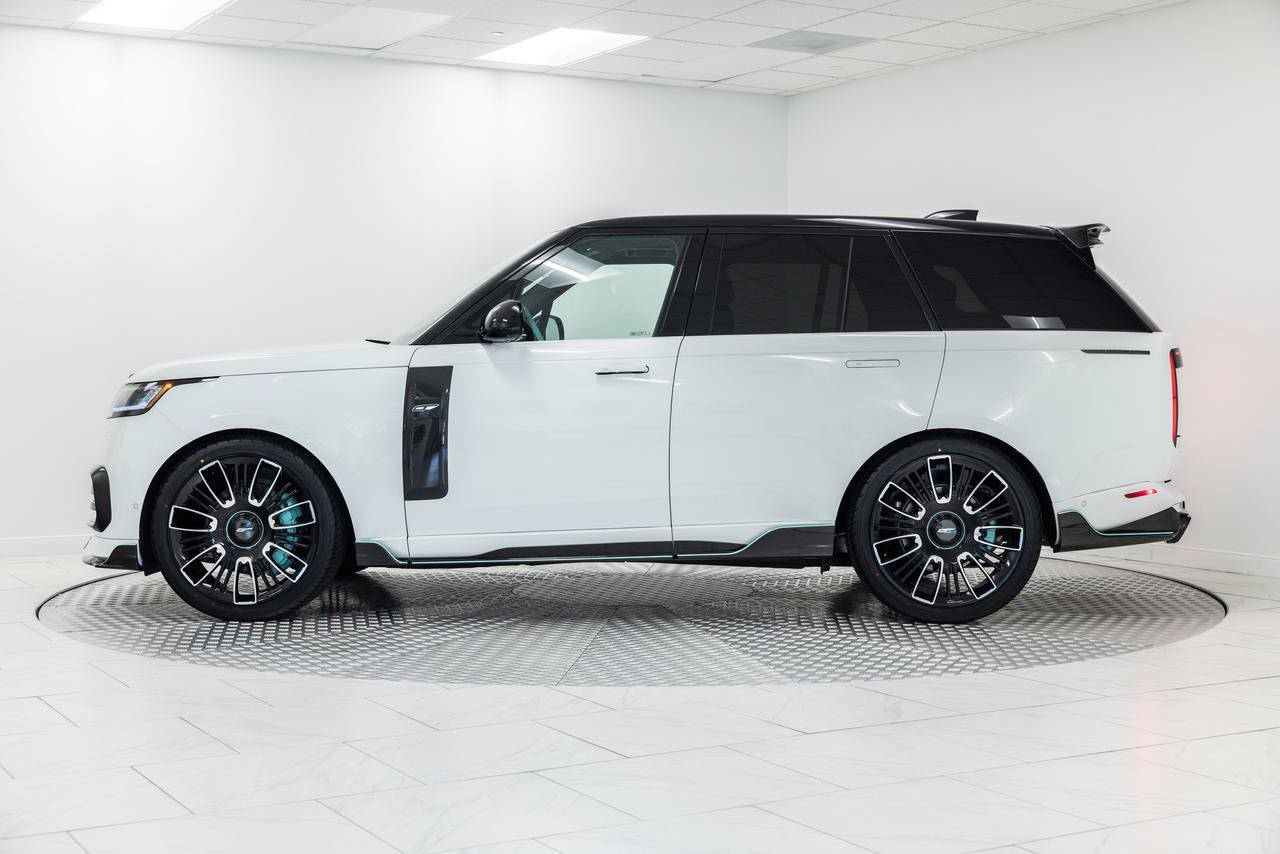 Used 2026 Land Rover Range Rover SE AWD/4WD image 4
