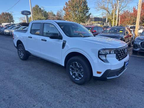 New 2025 Ford Maverick XLT image 3