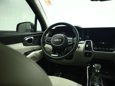 Used 2023 Kia Sorento S w/ Panoramic Sunroof Package FWD image 39