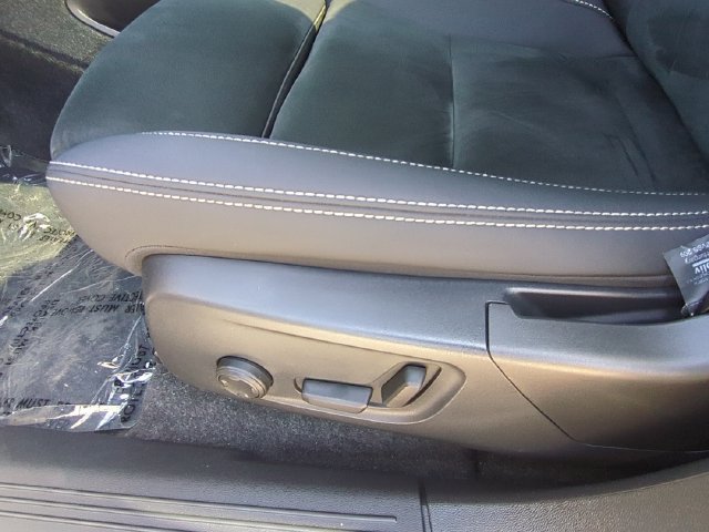 Certified 2023 Volvo C40 P8 Recharge Ultimate w/ Protection Package Premier AWD/4WD image 14