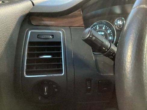 Used 2009 Ford Flex SEL FWD image 31