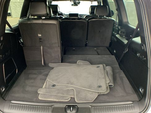 Used 2025 Jeep Wagoneer 4WD image 27