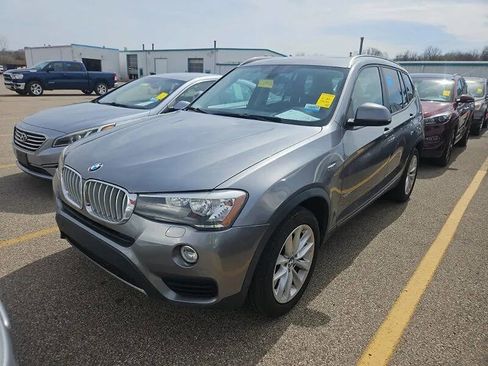 Used 2017 BMW X3 xDrive28i image 1