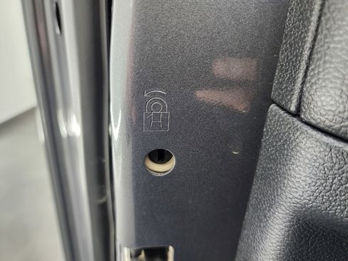 Used 2021 Ford F250 Lariat image 43