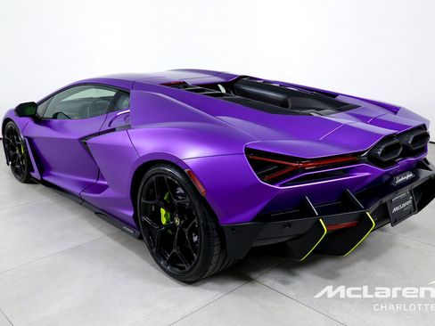 Used 2025 Lamborghini Revuelto AWD/4WD image 7