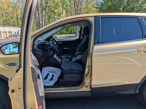 Used 2014 Ford Escape SE image 5