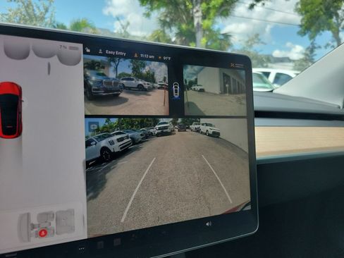 Used 2023 Tesla Model Y Long Range AWD/4WD image 23