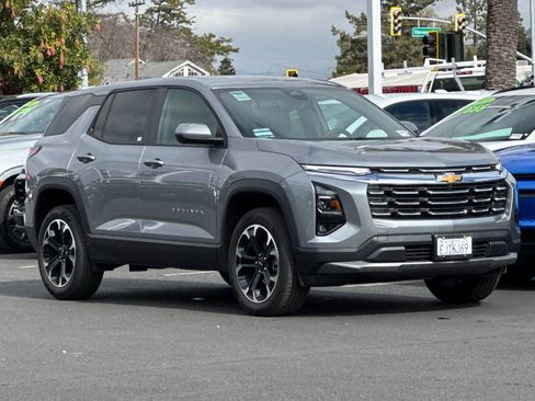 Used 2026 Chevrolet Equinox LT w/ Safety and Technology Package image 2