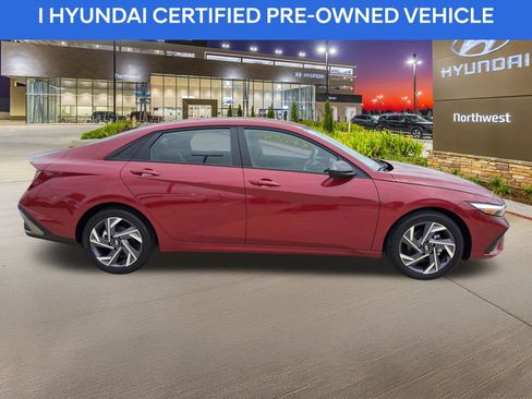 Used 2025 Hyundai Elantra Sport FWD image 6