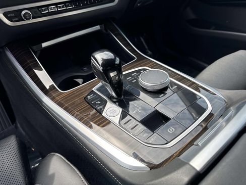 Used 2023 BMW X5 xDrive40i w/ Climate Comfort Package image 26