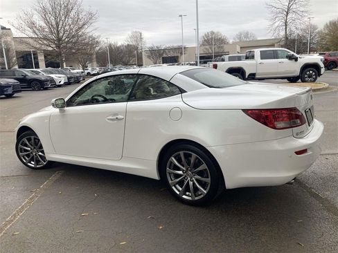 Used 2013 Lexus IS 350C image 4