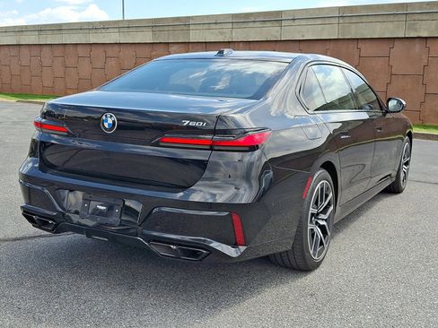 Used 2023 BMW 760i xDrive AWD/4WD image 6