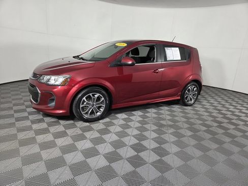 Used 2018 Chevrolet Sonic LT w/ Convenience Package FWD image 11