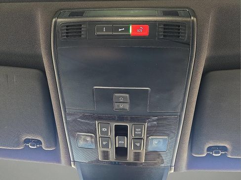 Used 2023 Volkswagen Tiguan SE R-Line FWD image 20