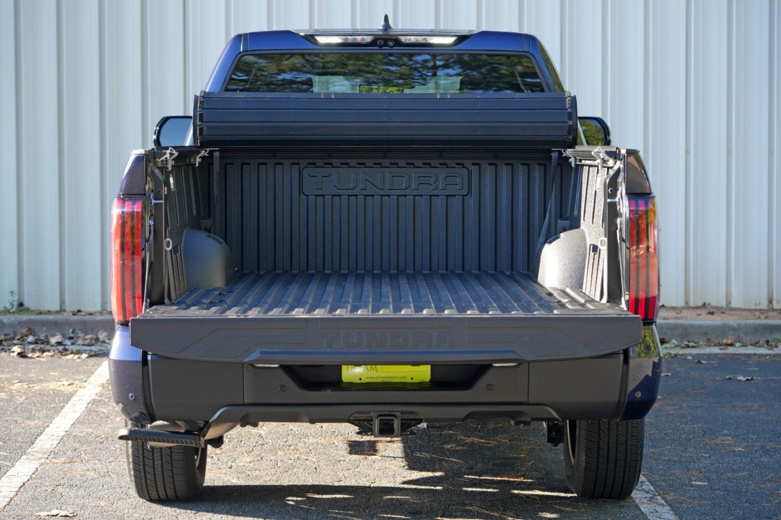Used 2025 Toyota Tundra Limited AWD/4WD image 10