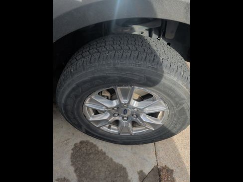 Used 2017 Ford F150 XLT w/ Equipment Group 302A Luxury image 4