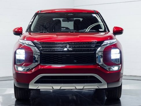 Used 2023 Mitsubishi Outlander SE image 5