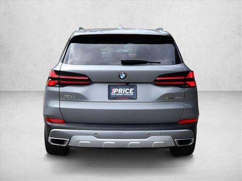 Used 2026 BMW X5 xDrive40i AWD/4WD image 9