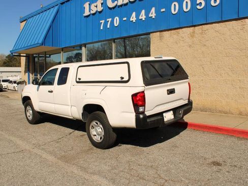 Used 2020 Toyota Tacoma SR image 5