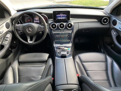 Used 2016 Mercedes-Benz C 300 4MATIC Sedan image 4