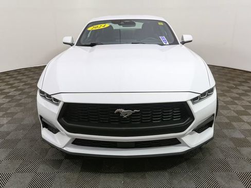 Used 2024 Ford Mustang Coupe RWD image 4