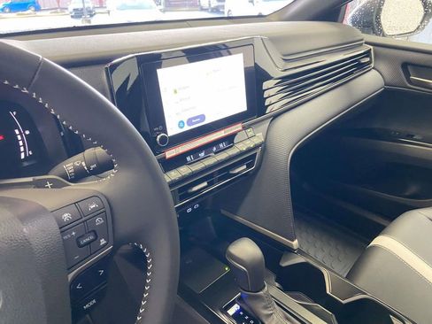 Used 2026 Toyota Camry SE FWD image 22