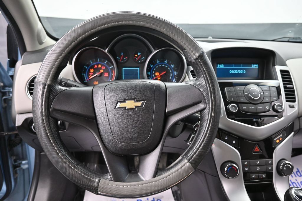 Used 2012 Chevrolet Cruze LS FWD image 28