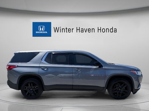 Used 2020 Chevrolet Traverse LS w/ LPO, Black Accent Package FWD image 9