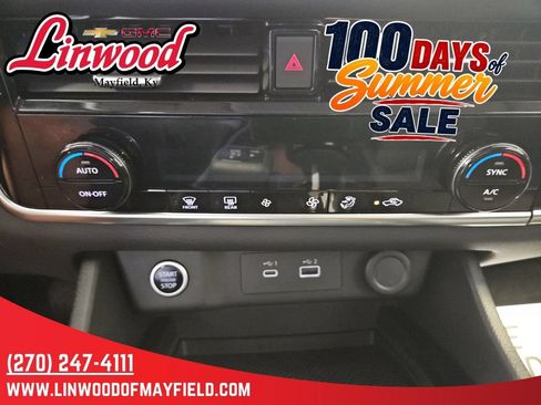Used 2023 Nissan Rogue SV AWD/4WD image 22