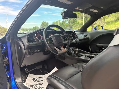 Used 2022 Dodge Challenger SRT Hellcat RWD image 21