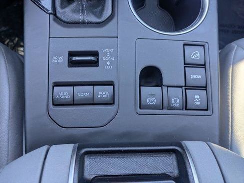 Certified 2024 Toyota Highlander XLE AWD/4WD image 36