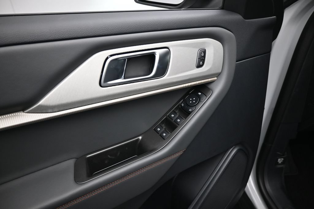 New 2027 Ford Explorer Active RWD image 10