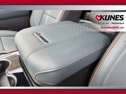 New 2026 GMC Yukon AT4 w/ AT4 Premium Plus Package AWD/4WD image 13