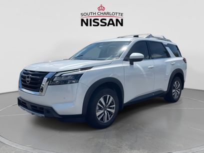 Used 2025 Nissan Pathfinder SL