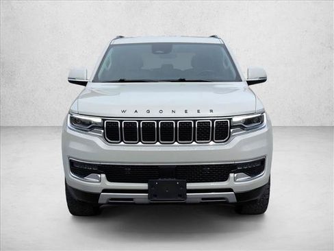 Used 2022 Jeep Wagoneer Series II AWD/4WD image 3