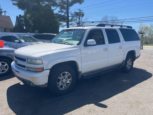 Used 2002 Chevrolet Suburban Z71 image 1