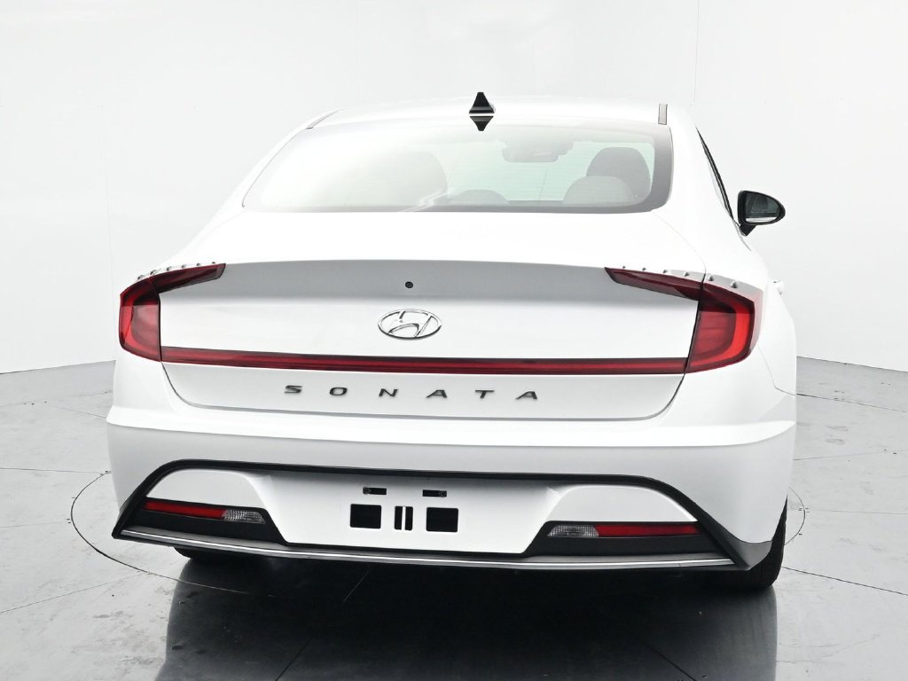 Used 2022 Hyundai Sonata SE w/ Cargo Package FWD image 6