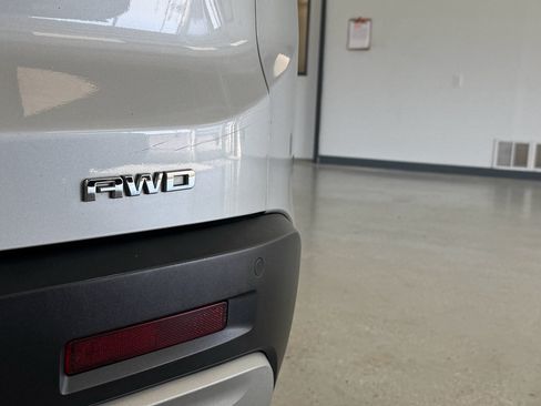 Used 2019 GMC Acadia SLT image 32