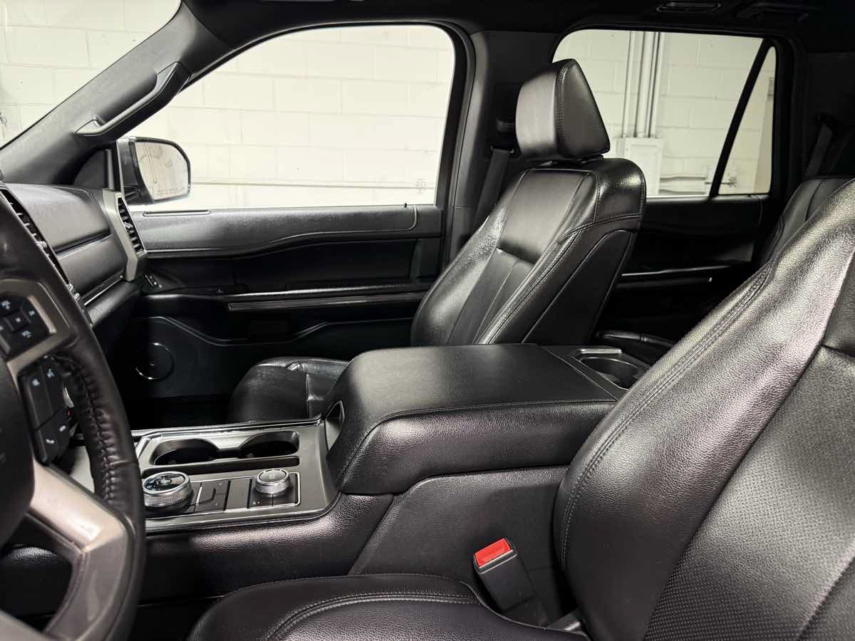 Used 2021 Ford Expedition XLT AWD/4WD image 14