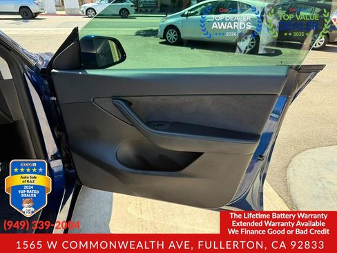 Used 2021 Tesla Model Y Long Range AWD/4WD image 24