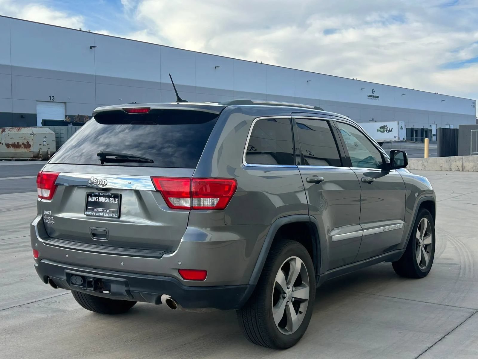 Used 2012 Jeep Grand Cherokee Laredo AWD/4WD image 5