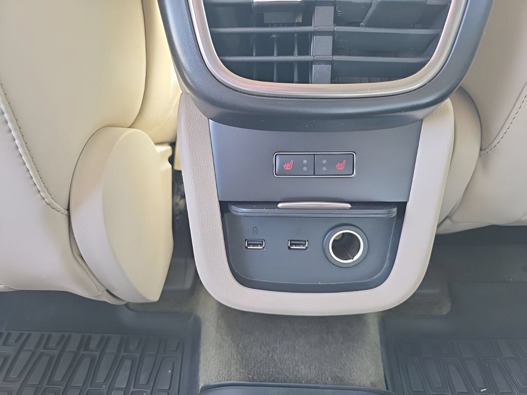 Used 2017 Lincoln MKX Reserve w/ Driver Assistance Package AWD/4WD image 22