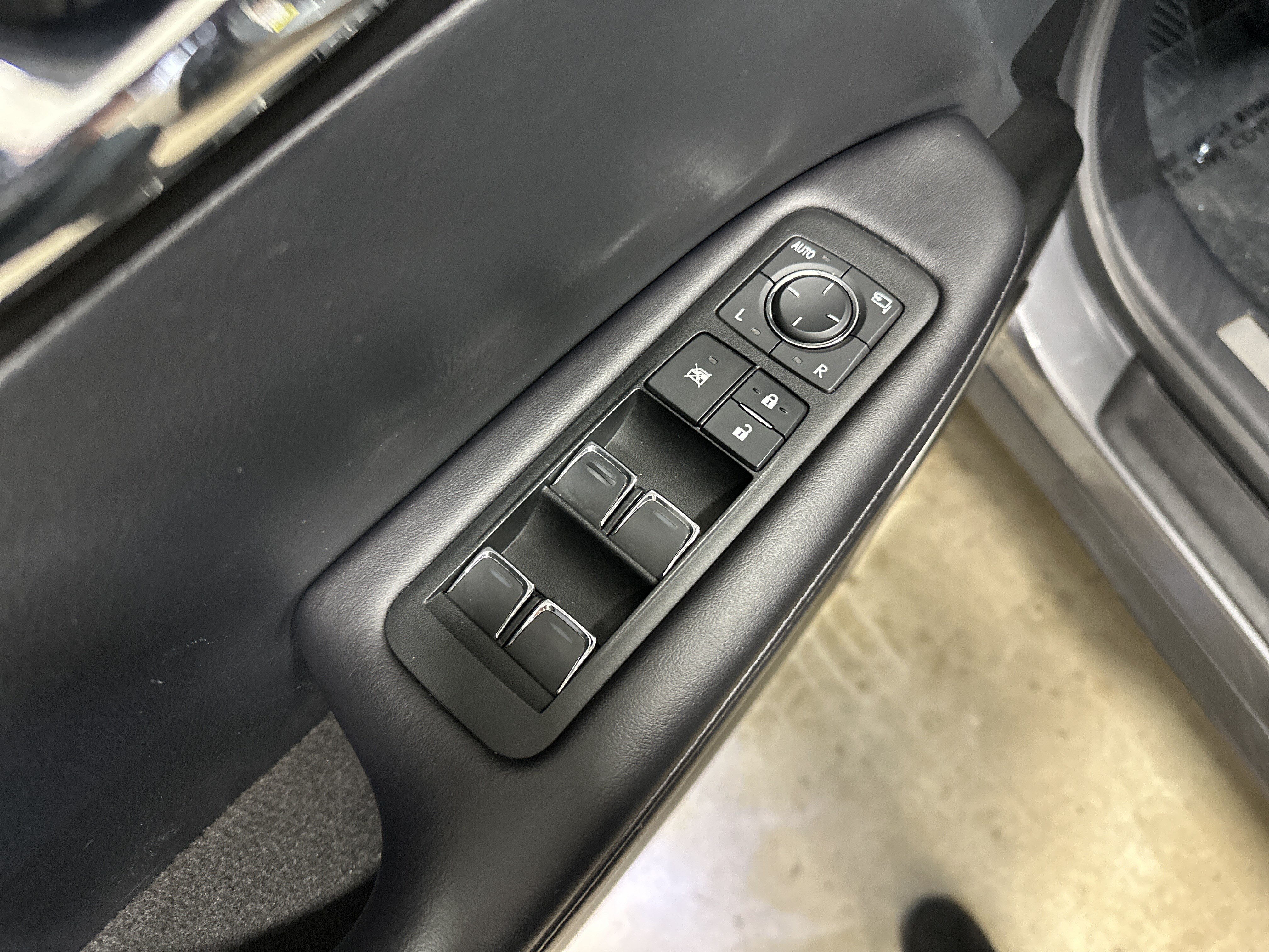 Used 2018 Lexus RX 350 AWD w/ Premium Package image 16