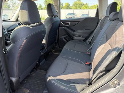 Used 2021 Subaru Forester AWD/4WD image 9
