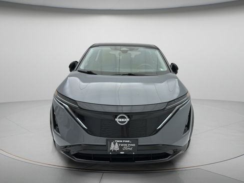 Used 2024 Nissan Ariya AWD image 2