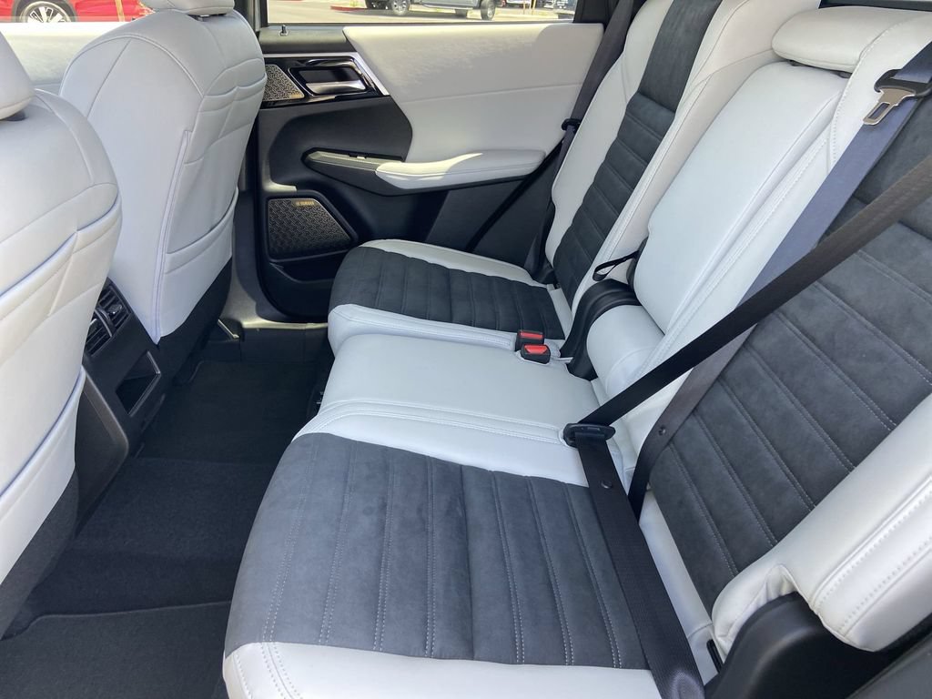 New 2026 Mitsubishi Outlander SE FWD image 22