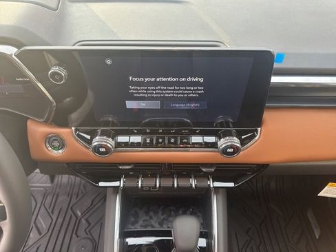 New 2026 GMC Canyon AT4 image 10