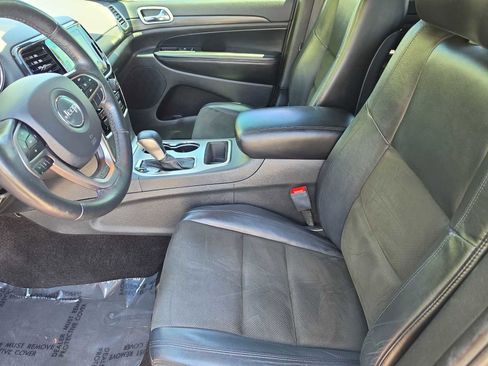 Used 2019 Jeep Grand Cherokee Altitude AWD/4WD image 15