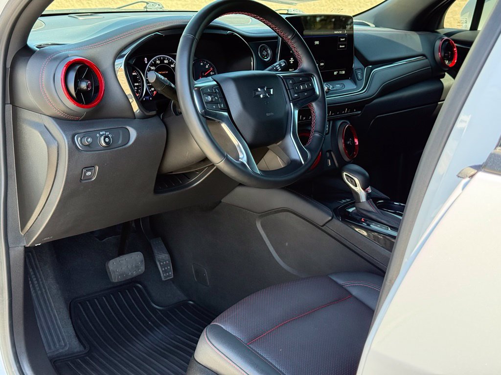 Used 2023 Chevrolet Blazer RS FWD image 7